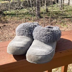 Sorel suede grey slippers